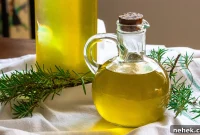 How to Make Rosemary-Infused Olive Oil — Gift-Worthy Recipe