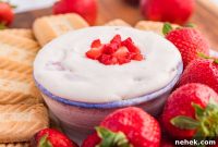 Creamy Strawberry Cheesecake Dip Recipe for Parties