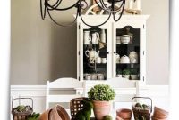 Spring Centerpiece Ideas to Refresh Your Dining Table