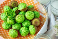 Spinach Muffins: Classic and Mini Savory Muffin Recipes