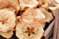 Crunchy Baked Cinnamon Apple Chips Recipe