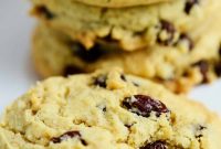Chewy Oatmeal Raisin Cookies Recipe for Soft, Bakery-Style Treats