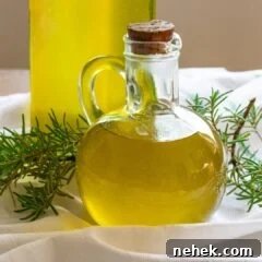 How to Make Rosemary-Infused Olive Oil — Gift-Worthy Recipe 3 img 21082 8
