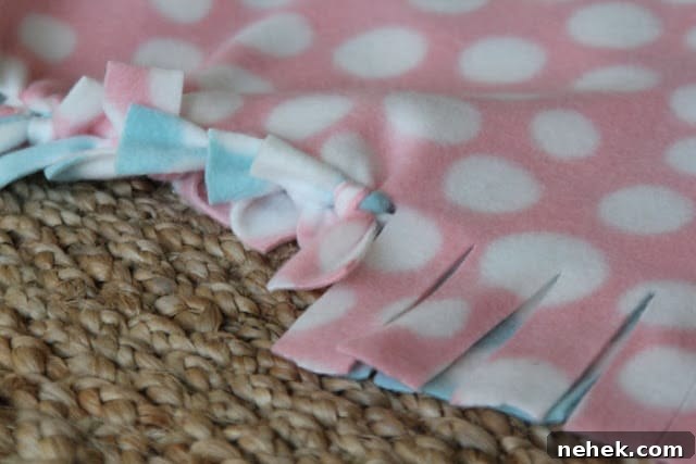 Tied fleece blanket edge