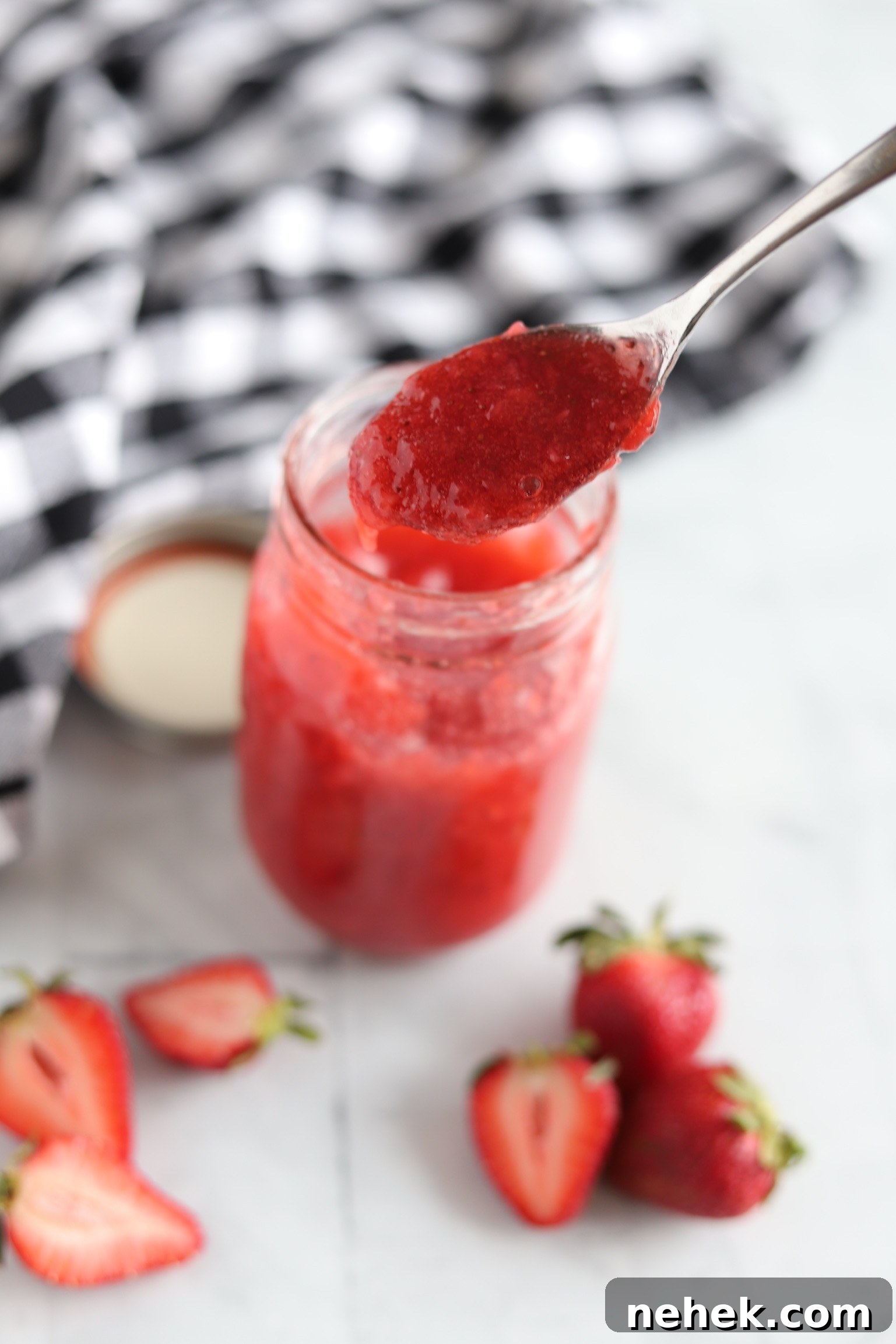 Strawberry Freezer Jam Recipe: Quick No-Cook Spread for Toast 9 img 3252 8
