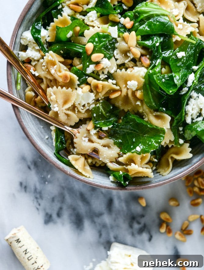 25 Quick Family Dinners for Back-to-School Weeknights 17 25 of my favorite easy dinners and back-to-school recipes! A fantastic mix of chicken, veggie and beef recipes that can made in 30 minutes or less. Perfect for back to school and weeknights when you need a super delicious but easy dinner. I howsweeteats.com #easy #dinners #back #to #school #recipes #healthy #30minute #meals