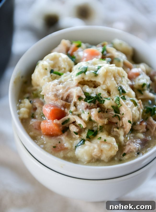 25 Quick Family Dinners for Back-to-School Weeknights 25 25 of my favorite easy dinners and back-to-school recipes! A fantastic mix of chicken, veggie and beef recipes that can made in 30 minutes or less. Perfect for back to school and weeknights when you need a super delicious but easy dinner. I howsweeteats.com #easy #dinners #back #to #school #recipes #healthy #30minute #meals