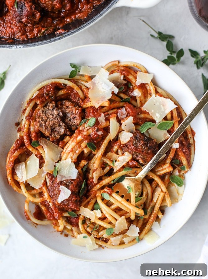 25 Quick Family Dinners for Back-to-School Weeknights 5 25 of my favorite easy dinners and back-to-school recipes! A fantastic mix of chicken, veggie and beef recipes that can made in 30 minutes or less. Perfect for back to school and weeknights when you need a super delicious but easy dinner. I howsweeteats.com #easy #dinners #back #to #school #recipes #healthy #30minute #meals